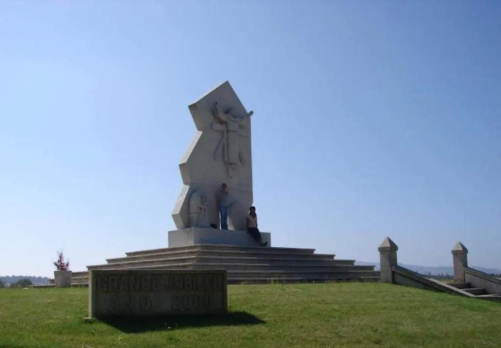 Escultura en Montealegre