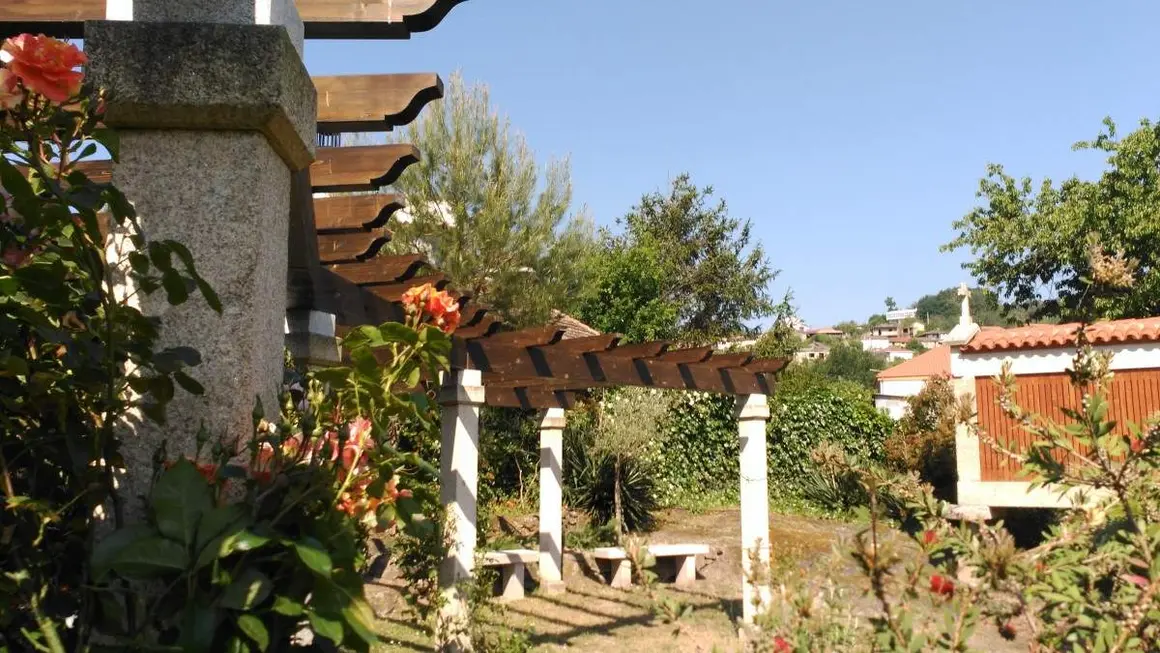 Obra en granito de Escultor Carballo